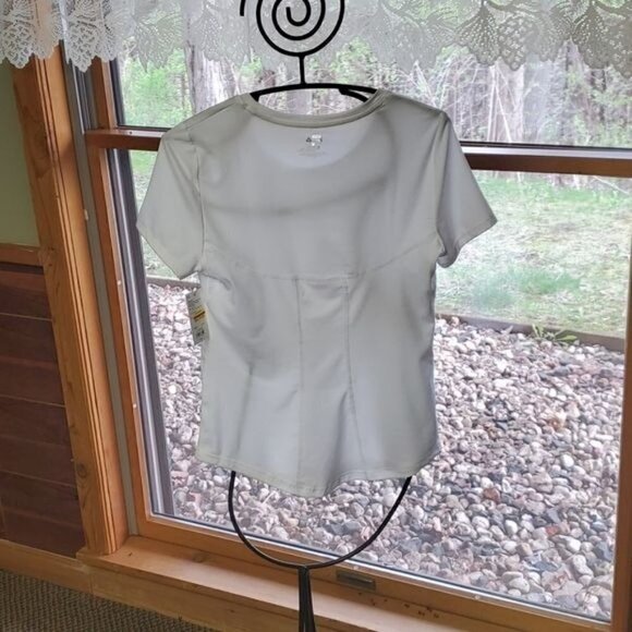 Fila Sport SlimFit Wicking Mesh Vented Short Sleeve White Athletic Sz. XS Shirt - Picture 5 of 9